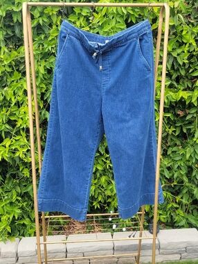 Chico's Dark Blue Wide Leg Crop Pull On Elastic Waist Jeans
